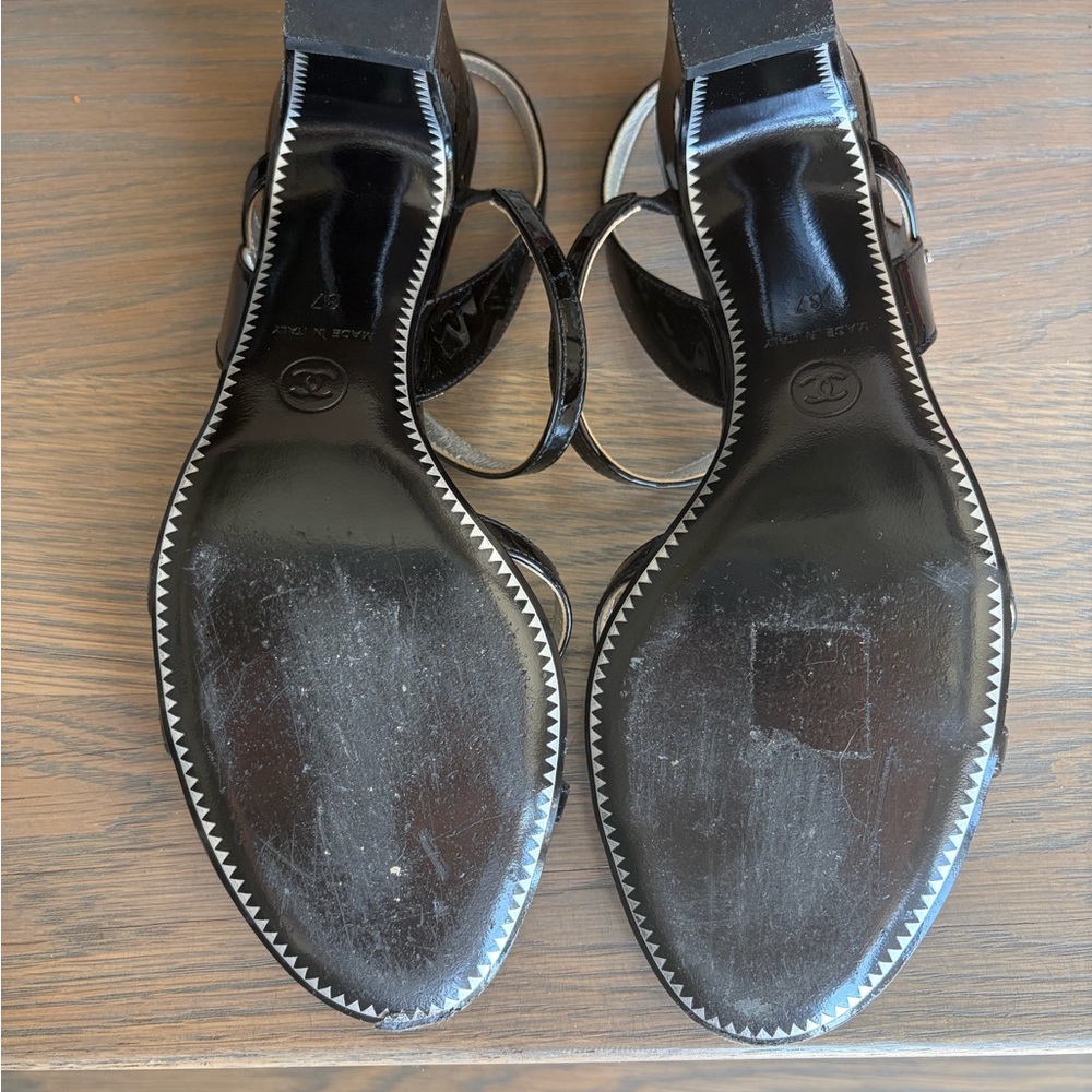 CHANEL Glossy Black Strappy Heels - Picture 5 of 8